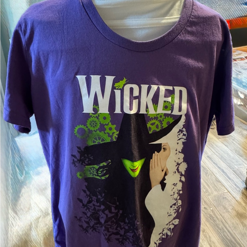 Wicked Broadway Graphic T-Shirt Junior size XXL